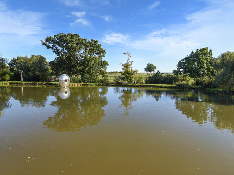 4 Bed Equestrian For Sale in Horsham